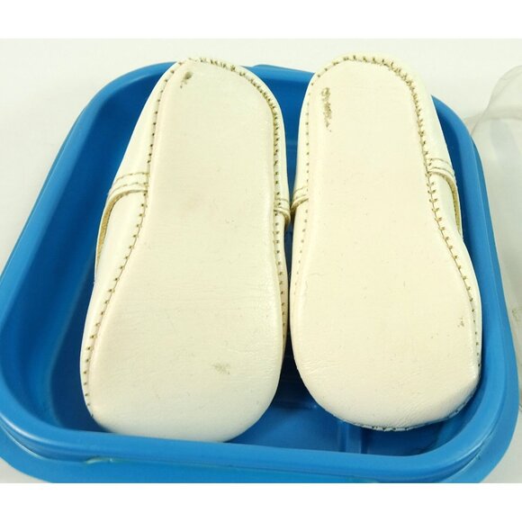 Vintage 1950s Baby Shoes White Booties w Bells Woolco Size 0 La Parisette - Picture 6 of 9